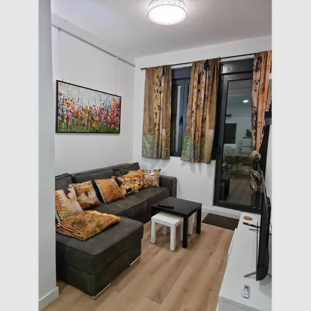 Apartman Twinart 2 Adjacent Recent Hosting Up To 8 Guests For Work And Living